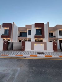 مجمع الرياحين • ٢٠٠م • ٤ غرف