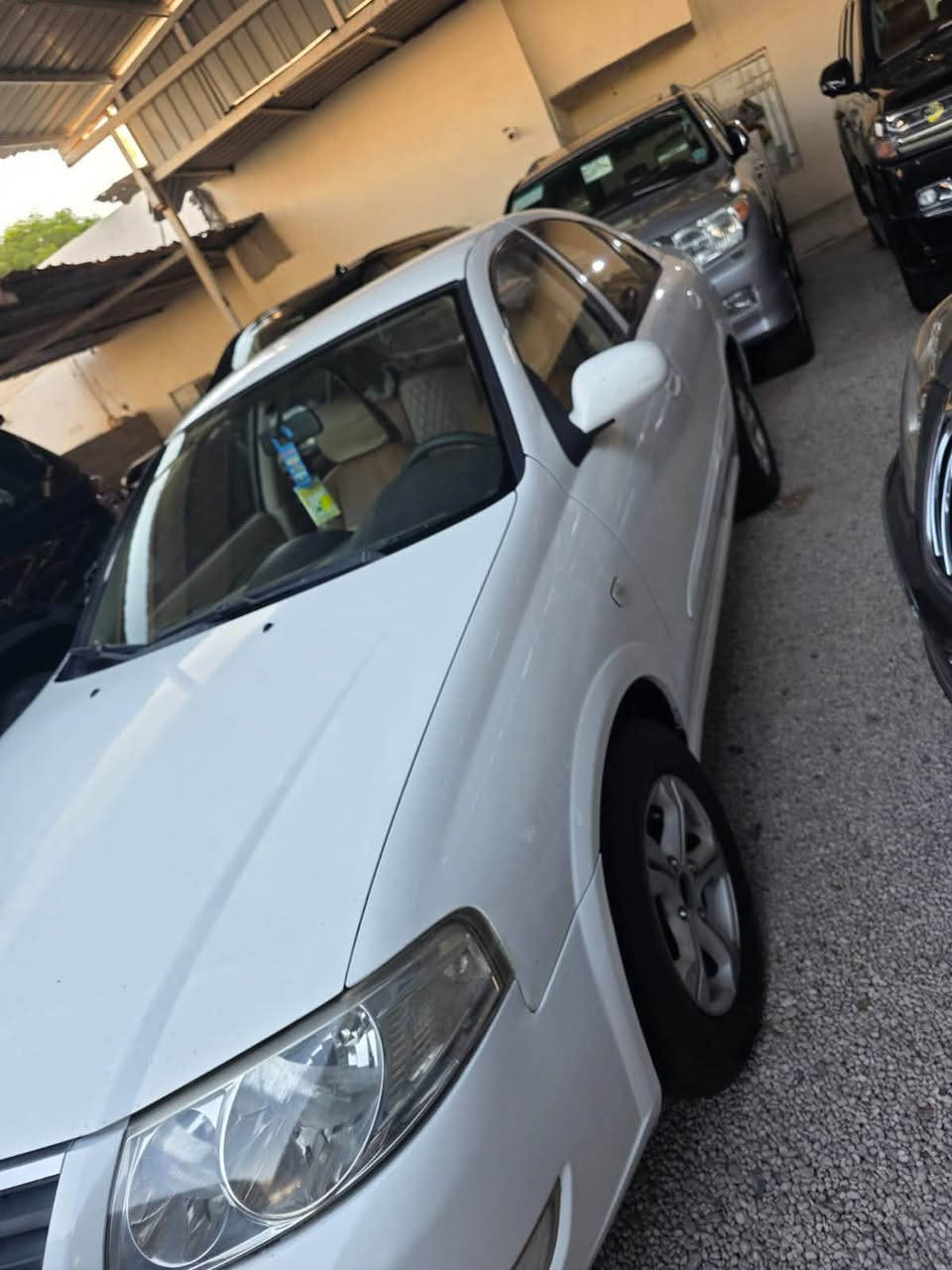السلام عليكم 
سني 2009
طختها بجدر مال السبير وصبغ الجاملغات الخلفيه 
السعر 70 قفل 🔒 
الشراي يتصل 
***********
