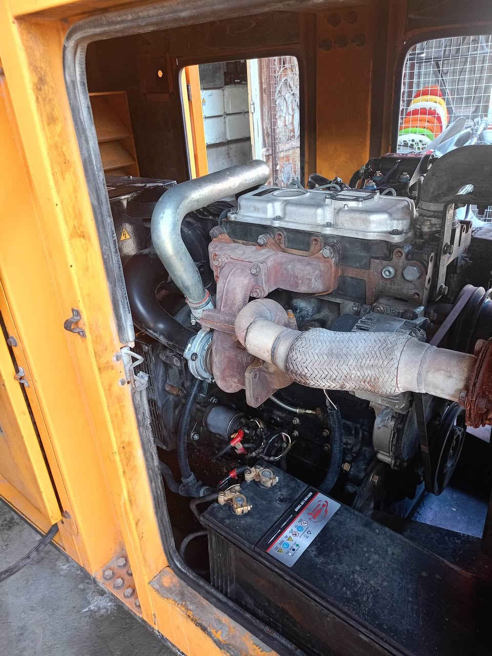 مولده للبيع بيركنز 65KV بغداد الاعظمية رقم / ***********
