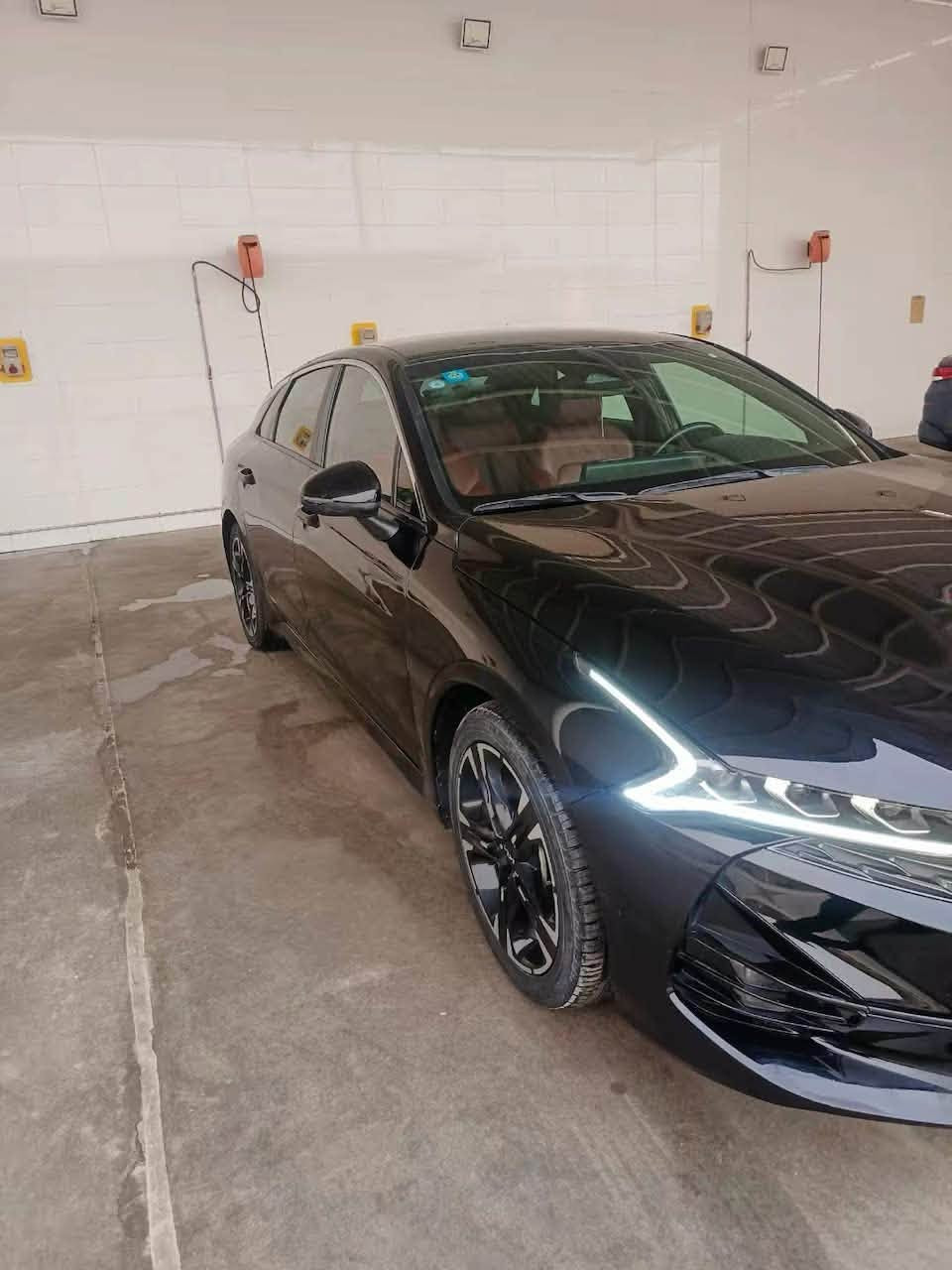 السلام عليكم k5 موديل 24 جيتي لاين. فول عدا الفتحه  بيها 4 قطع صبغ بدون دواخل  ايرباك سليم السعر 138 وبيه مجال استفسار اكثر *********** السياره رقم بغداد تحويل ثاني يوم مكان السياره البياع
