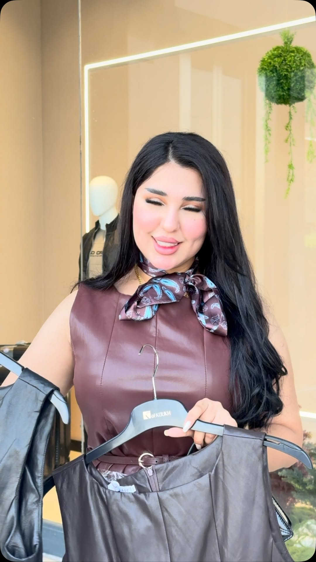 NEW COLLECTION 🍂
الموسم الجديد يبدأ من هنا 🤎
اكتشفوا مجموعة خريف وشتاء 2026/27 الآن في الكوخ للأزياء. 

***********

 
#الكوخ
#الكوخ_فرع_السيدية
