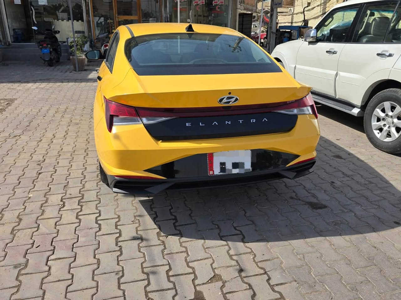 هونداي الانترا 2023  مواصفات
نص فول بصمه ابواب بصمه صندوق 
رادار جانبي امامي 
حادثها جاملغ تبديل وباب معمر رقم الشاصي موجود بالمنشور مع سونار ماشيه 61 الف 
مكان الشعب  السعر 140 وبيها مجال بيع او ترهم مراوس مصفره هيئه وغرامات رقمها بغداد
رقم الاتصال
***********
