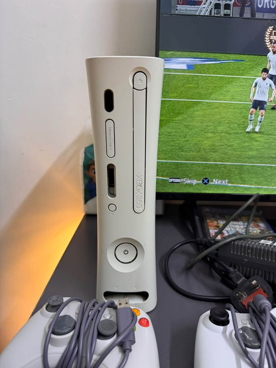 اكس بوكس360 • ١٠ ألعاب • جوستكات جديدين