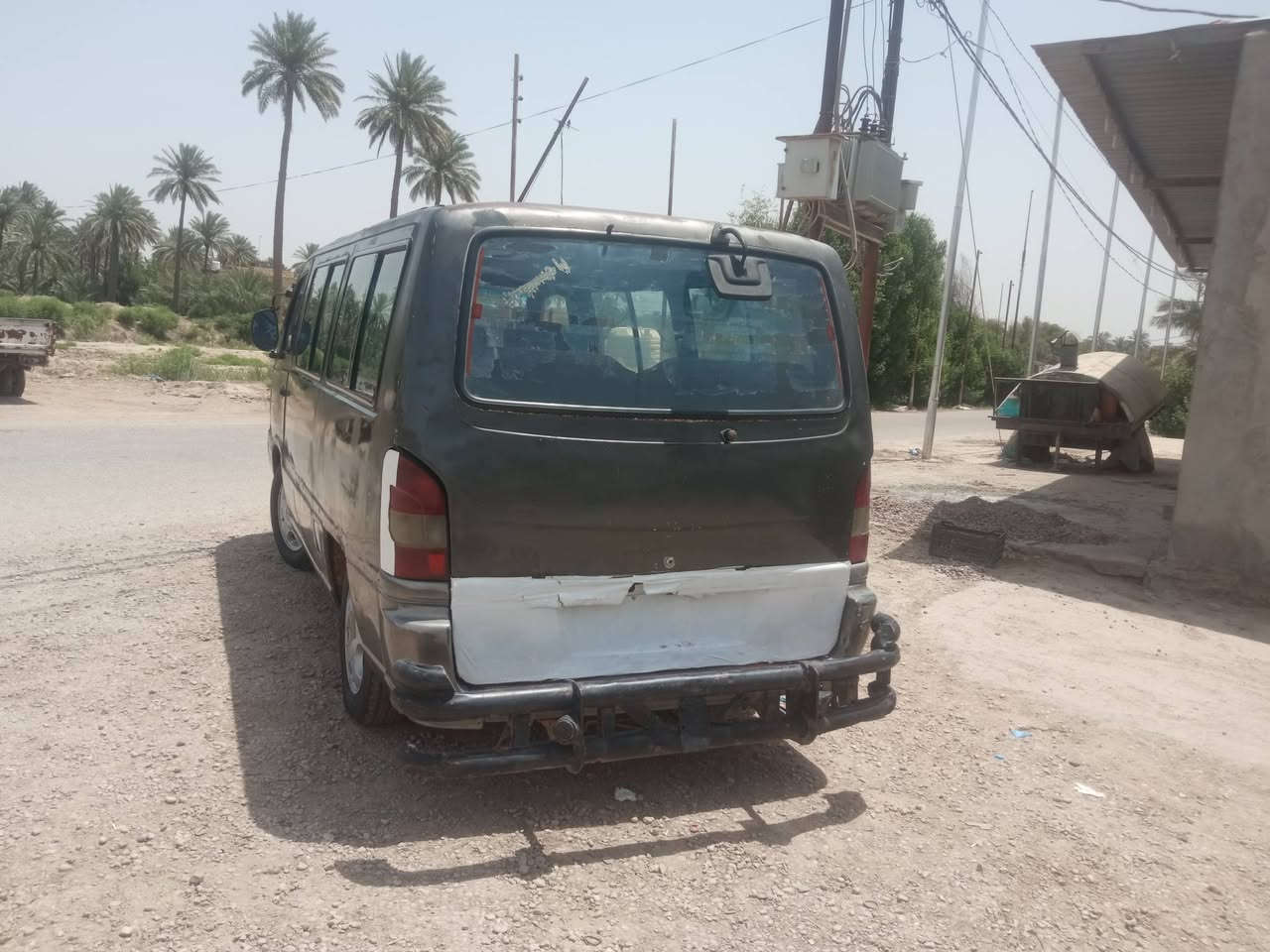سلام عليكم ستانه للبيع موديل 96 مكينه كير حداديه سياره جاهزه اللي تفاصيل اكثر اتصل على الرقم ***********
