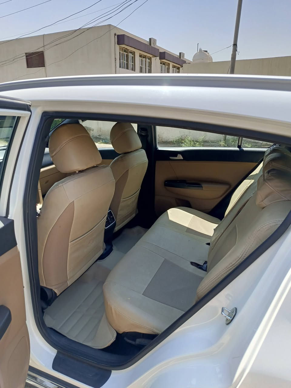 🚘 للبيع كيا سبورتاج 2021 خليجي – فئة مميزة
✨ المواصفات:
بصمة + تشغيل عن بُعد
محرك 2000 CC DOHC تنفس طبيعي
كشنات حمصي مغلفة ولم تُفتح
تبريد قطعتين، منفصل + Auto
شاشة كبيرة مع Apple CarPlay + Android Auto
تحكمات ستيرن
مودات قيادة
كامرة أصلية دوارة
حساسات أمامية وخلفية
ويل 19
كروز كنترول
مرايا كهربائية شفط
ترحيب ضوئي
ماشية 119 ألف كم
محرك وكير كفالة
بنزين من الاستلام محسن
دهن أصلي
تبريد ما شاء الله ممتاز
نظيفة ومرتبة جدًا، مشتراة زيرو
-سنوية ورقم وهزة جديدة
🔹 ملاحظات:
يوجد PDR بسيط جدًا تحت قبق البنزين، وصورته موجودة وواضحة.
📍 المكان: بغداد – السيدية
📱 للاستفسار: ***********
سيارة نظيفة ومرتبة، استخدام شخصي ومشتراة زيرو.
