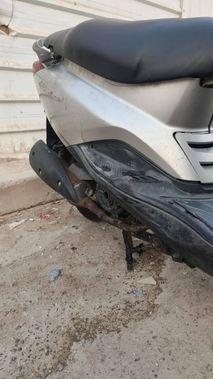 السلام عليكم دراجه بريز 140 كابريتر للبيع السعرررر 600 ابو ال450 علراسي لا تخابرني
الدراجه كلشي شغال بيهه  كلشي شغال من لايت بك لايت هورن سلف وهندر اشاير كفرات بلادي  استاند صفح وتعليك شغال شلعه ومعدل فول مكان بغداد الدوره ابو دشير او الصحه
الرقم *********** تواصل فقط اتصال أو واتساب ما متواجد بل فيس
