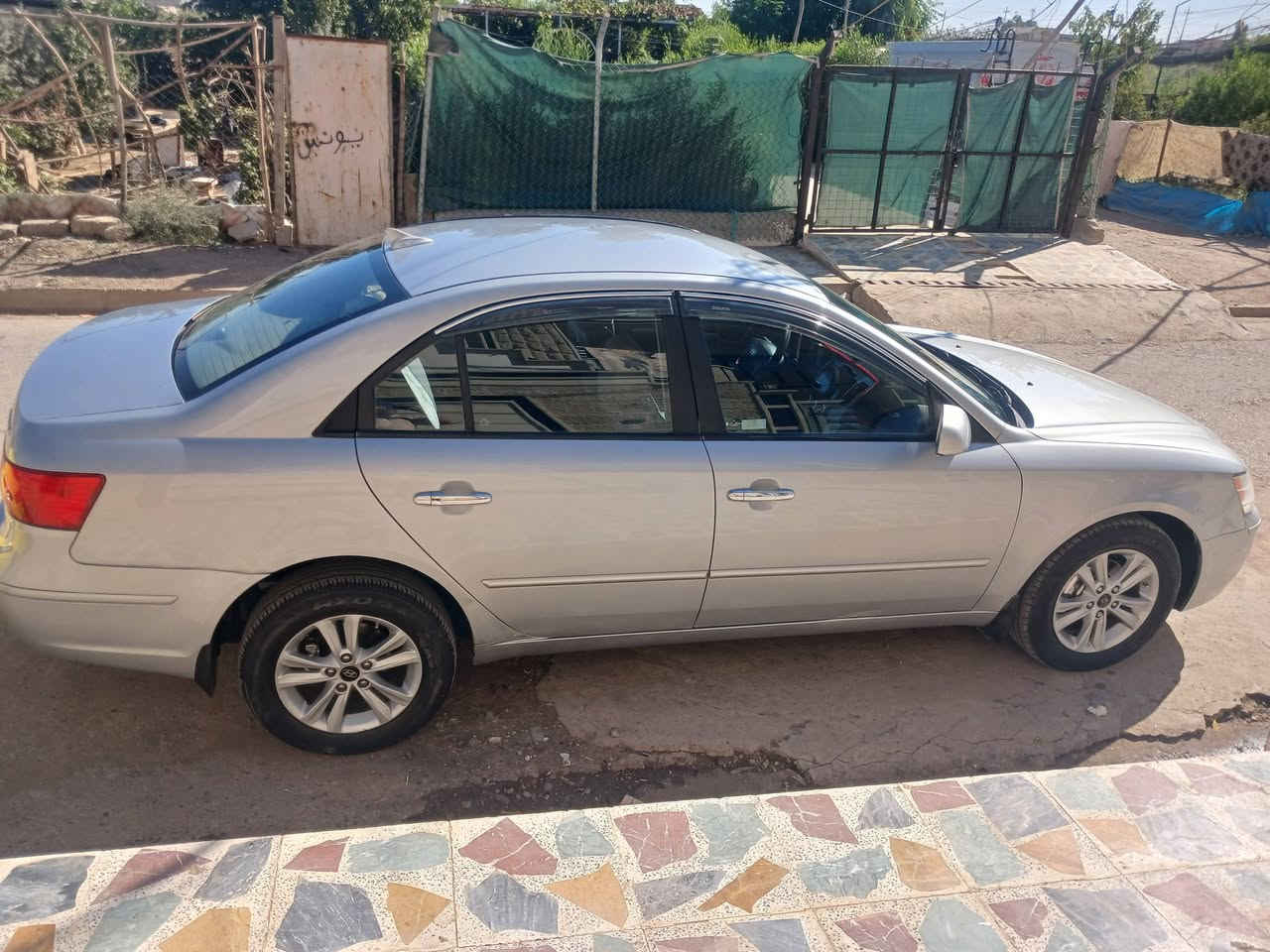 سوناتا موديل ٢٠١٠ وارد امريكي
مكينه ٢٤٠٠ ضرر قبغ صندوق مبدل بلادي فقط والسونار موجود رقم صلاح الدين انكليزي 
شرط مكينه بالصندوق كير وصدر امامي وخلفي 
سياره مال جناي برغي ماتخلي عليها 
وتراي وين ماتريد السعر ١١٨ اوبيها مجال للشراي 
التواصل على رقمي الخاص *********** للبيع اومراوس كورلااو كامري ١٦
