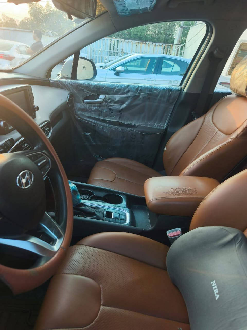 🚘 للبيع هونداي سنتافي 2020

🔹 الموديل: 2020
🔹 الممشى: 90 ألف كم
🔹 الضرر: جاملغ
🔹 المواصفات: فول عِدّة + فتحة
🔹 الحالة: السيارة جاهزة، وما بيها أي نقص
🔹 جاهزة للاستخدام مباشرة ✅

📍 السيارة نظيفه اي نقص مابيهه 
💰 السعر: 170 بيهه مجال 
📞 للاستفسار: ***********
رقم بصرة بسمي
