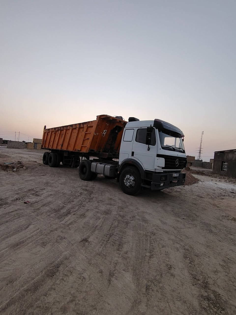 للبيع نقد او نص والباقي مدة
#تريلة گلاب البي  ٨٧ محدث كرواتي مربوطة قلاب قاطرة ونص مقطورة ٣ لوحات محرك ٤٤ گير ١٩٠ اكسن كرواتي جي اف  عربانة الماني  رقمهة  #نجف انكليزي بسمي مداور ثاني يوم سنوية مجددة ل ٣١ كير محرك شاصي مكفولات السيارة جاهزة للعمل
مكانهة #السماوة  السعر اتصل على الرقم
 ***********
***********
متواجد #واتساب
