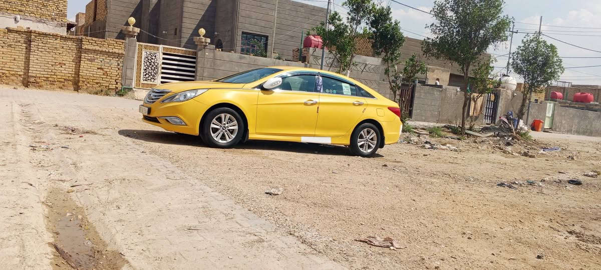 سلام عليكم سوناتا للبيع تكسي2014بيه فقط بنيد ومبدل الباقي كله كفاله شرط اكتبه الك بل مكاتبه نظافه فول  مكمله عله اخر حبايه تخم تاير حداديه تبريد ثلج مصفره من غرامات وهيئات رقم ذي قار دولي تحويل ثاني يوم بسمي اشاير بل مري شرط برغي ماعايزه مكاني دوانيه البدير رقم صاحب السياره ***********
***********
