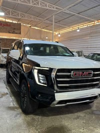 جمسي يوكن الفيشن 2026 زيرو  حجم المحرك 5.3 V8    مفتاح التشغيل بصمة   ...