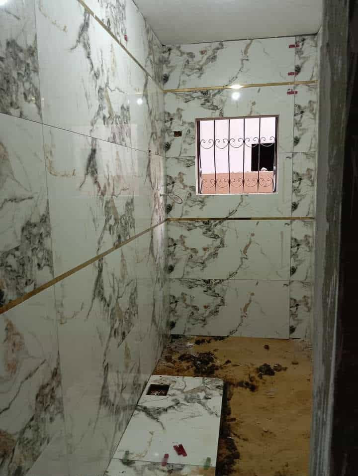خلفه سرميك بورسلين كاشي مرمر دراج شغال درجه أوله موجود في بغداد***********رقم بي وتس
