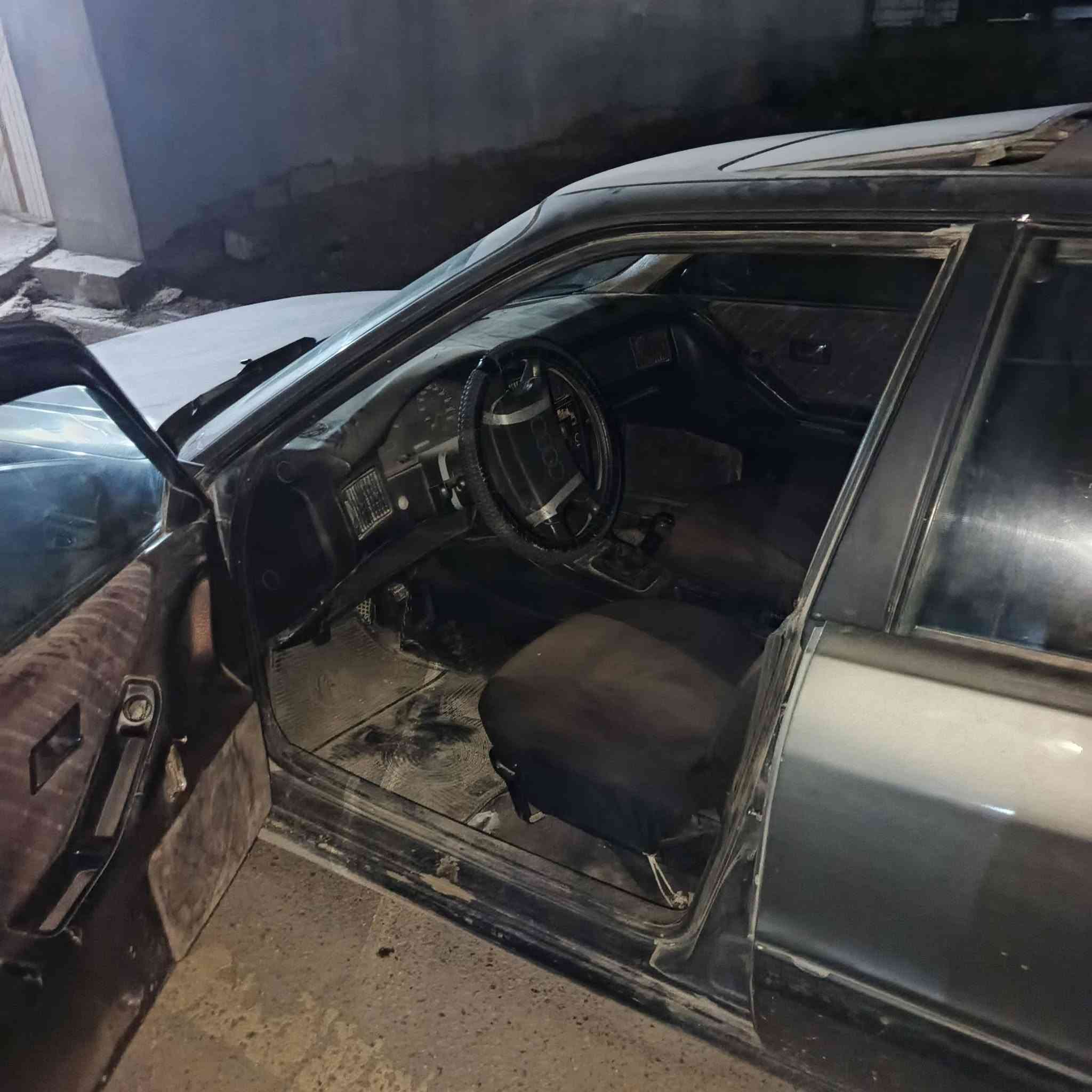 للبيع ودي رقم فحص نينوى سعر 15 بيها مجال قليل مكانها موصل جانب الايمن  مكلف بل نشر الاتصال على صاحب السياره  ***********--***********
