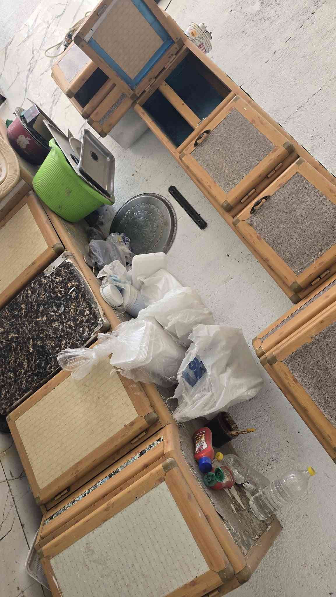 ديوانيه • عدة مطاعم • طباخ ٥ عيون