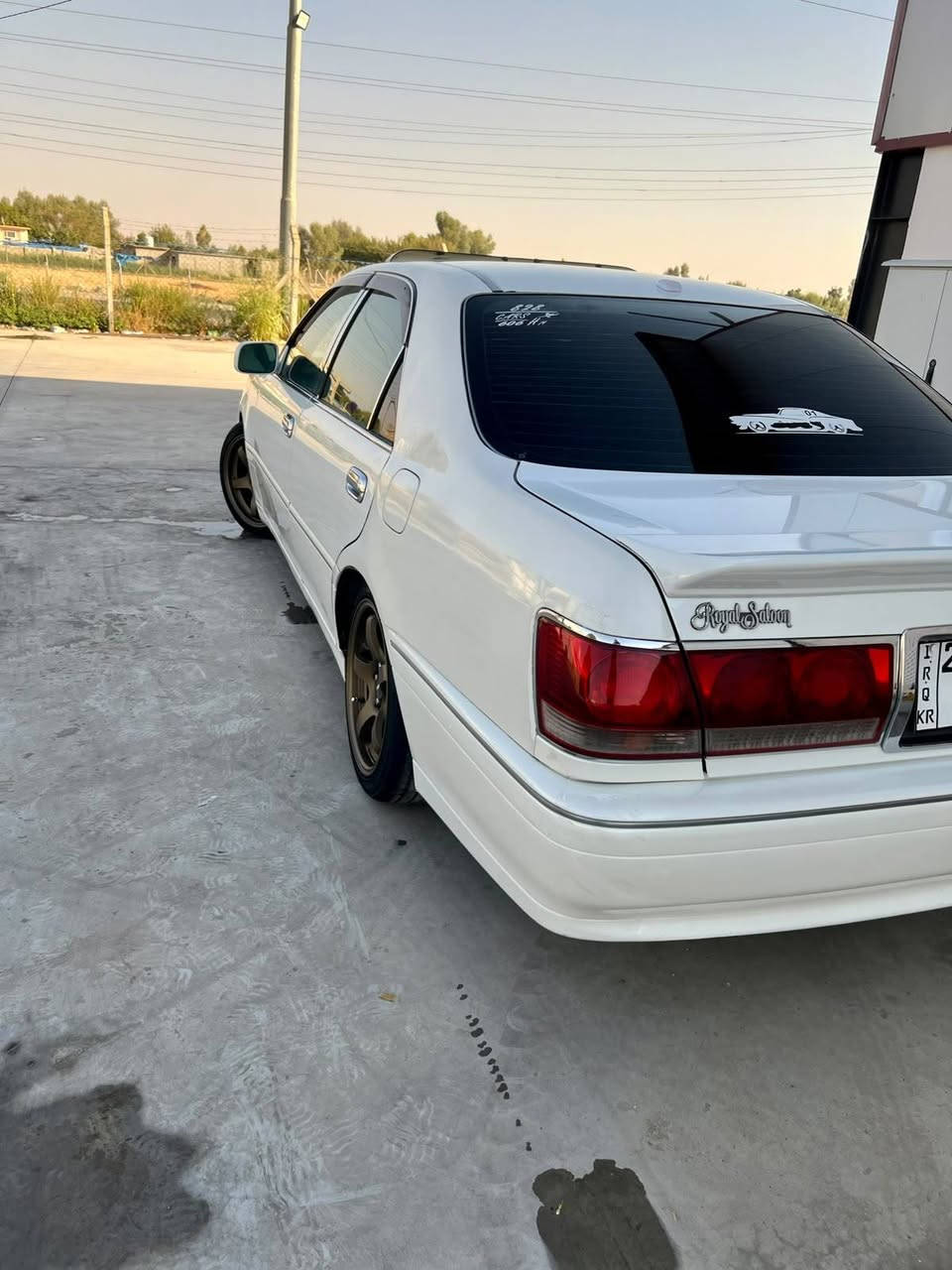 مەلیکە موس موس 
مودیل 2003
دیفۆری بچووک
دەشبڵ سەر و ژێر نەجەف عارف عیساوی بێ شوحتی لۆک 
4 تایەر ویلی لۆک لە 
پێش و پشت ئەبو عیون
تەبەریت سارد و گەرم بەستراوە 
سێرڤس کامل کراوە
نمونە لە جوانی 
کۆدی بۆ کراوە 
گێر و مکینە و ئەکسل بە شەرتی 100 فیتەر
سعری 55 گڵا و مەجالێکی برایانە
ژم..***********
