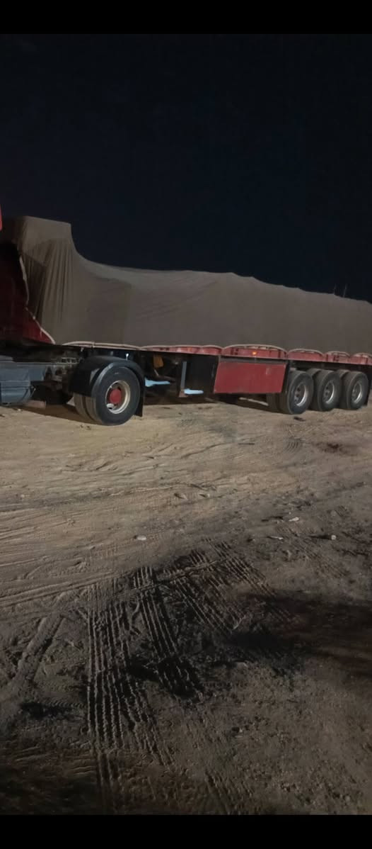 سلام عليكم عربانه حداد طوله12ونص شريط صيني دناكير 14 صناديك مطبخ ثلجه جاهزه مكاني قضاء الفجر رقم رعيه‏‪***********‬‏

