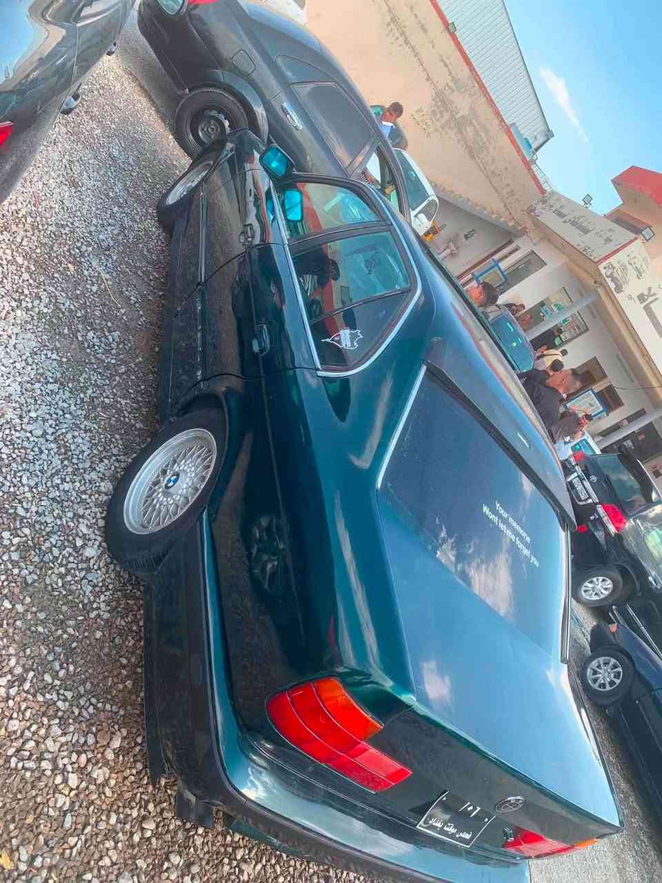 سەرەتا بەناوی خوای گەورە
بیئێم بۆ فرۆشتن 
مۆدێل1992
مەکینە 520
گێڕومەکینە بەشەرت
کارەبای کامل ئیشەکات
گێچەکانی هەموی ئیشەکات
بەشەرت دەحم و لێدراوی پێوە نیە
سارەکە ئاڕمی ئیسنساخی لەگەڵە 
بەهەدیە ئەت دەمێ
قفڵ مەرکەزیە
سڵایدە 
کامل M سارەکە
هەموشتی بەشەرتە
سحری ٢١کەمێک مەجال
شوێن ڕانیە
ژم***********
گۆڕینەوەش ئەکەم لەسەر دڵ گرتن
ئەدمینی دڵ

