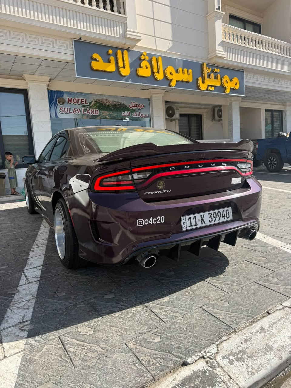 جارجر للبيع موديل 2022 لون مميز رقم بغداد تحويل مباشر السياره جاهزه للاخير حداديه تخم تاير جديد ويلد تو سايز  ادامه كامله للمكينه يم المندلاوي ماشيه 62 امانة الله السياره بلكارتون ماعايزه لو تكول برغي وبيدي مجهزهه  كشن كهرباء انضمة قياده شاشه كاميره حساسات خلفيه لد زرع متغير ع الموبايل منضومة لايت حادثهه جاملغ والبنيد محدث عليه كت كامل srt وعليه برمجه بانزين عادي السعر 213 وبيهه مجال مكاني كربلاء  بلعافيه ع الياخذهه الله شاهد متعوب عليهه حييل ومااعتقد اكو موديلهه بهذا السعر السونار مرفق بلمنشور  ***********9  علي ابو عبدالله

نص مكتوب في الصور:
- @04c20
- o4c20