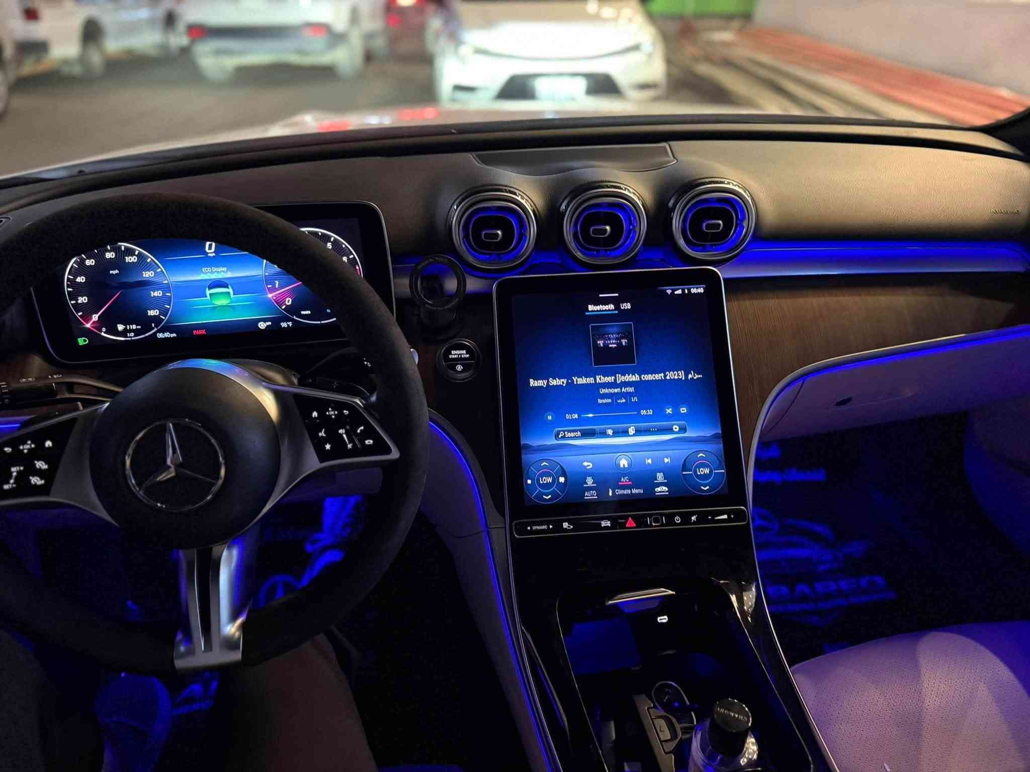 السلام عليكم
للبيع فقط بدوووون مراوسات

C300 kit amg
2023 بغداد وارد امريكي
فوووول مواصفات 
تبريد تسخين مقاعد و مساج
داخل ابيض ملكي
خمس كامرات 
رادارات ٣٦٠ درجة
جنطة كهرباء 
ماشيه ٢٢ الف مايل

السعر ٢٨ الف دولار

مكاني بغداد / اعظمية
***********
