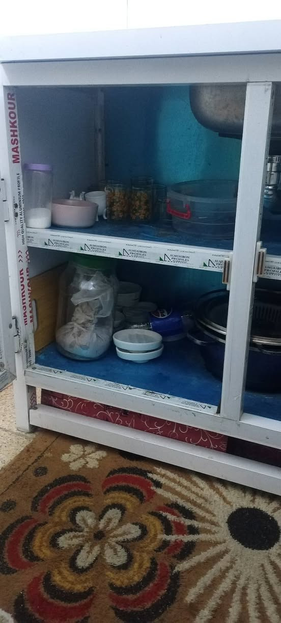 سلام عليكم ثلاجه ب ١٧٥ سنك ٥٠ وبيهن مجال بصيط باقي تفاصيل ب فيديو مكاني بغداد مدينة الصدر الرقم ***********
