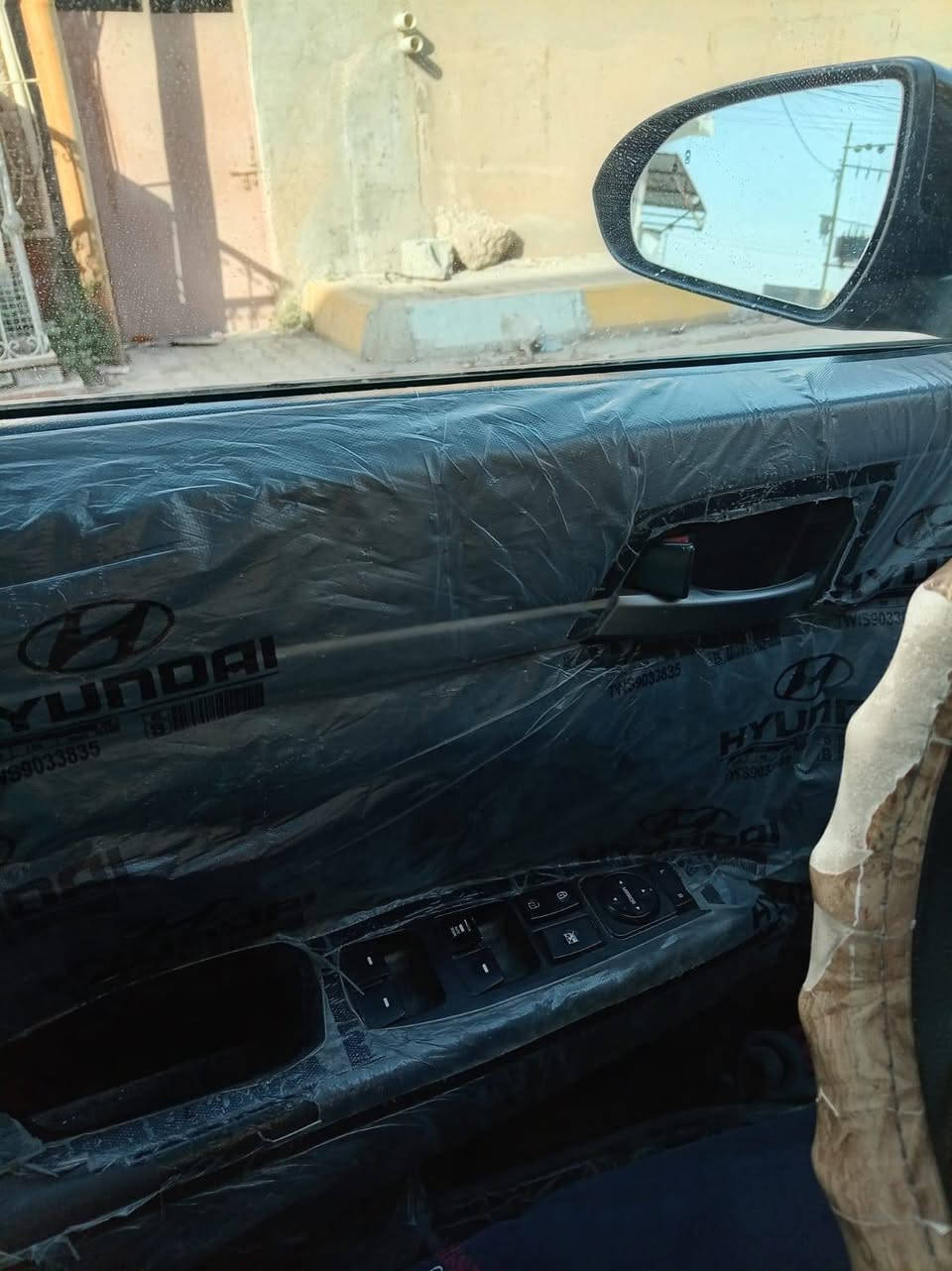 سلام عليكم ورحمة الله وبركاته 
🚘 للبيع هونداي النترا
🔹 الموديل: 2018
🔹 اللون: [اسود]
🔹 الماطور: [٢٠٠٠]
🔹 القير: أوتوماتيك
🔹 الوقود: بنزين
🔹 الحالة: [ممتازة / جيدة جداً]
🔹 الفحص: [فحص كامل / حسب الاتفاق]
🔹 الإضافات: [سياره بيه صبغ ٤ قطع فقط سونار موجود]
💰 السعر: [٩٨] قابل للتفاوض بالمعقول
📍 الموقع: [ديالى كنعان ]
📞 للجادين فقط: [***********]
السيارة جاهزة للفحص والمعاينة،

نص مكتوب في الصور:
- 16/2001