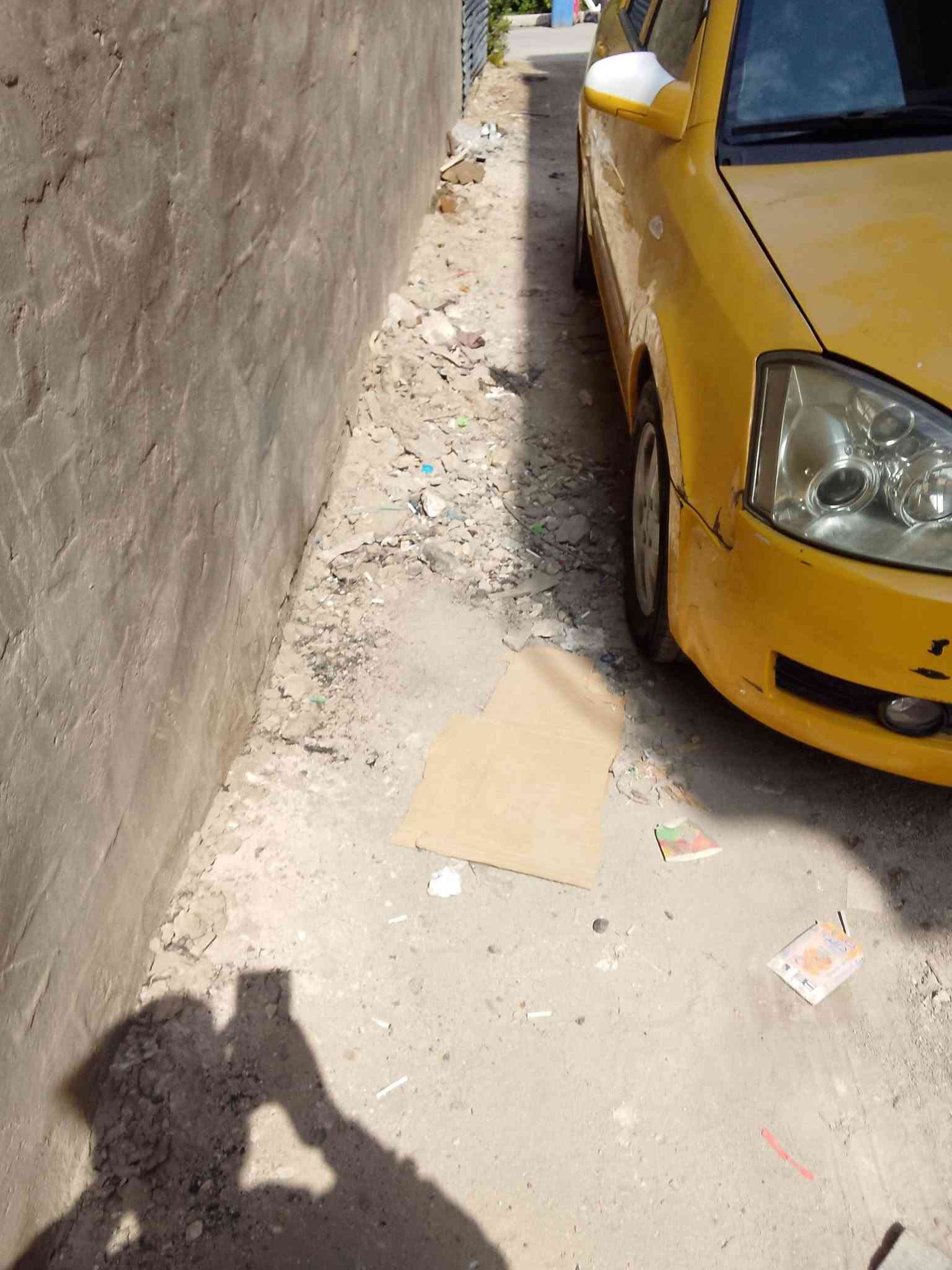 شيري A5 اوتماتيك موديل 11بغداد بسمي سنويه قبل يومين مستلمها 
مصفره مكينه بيها واشرة مال قبق ولفات يهرب دهن شغلته بسيطه 
يرادلها ادامه بلكات تبريد وتتفئ كشر بلادي بس باب سائق مبدل بدون دواخل مكفوله بيها طخات بسيطه مضح بالصور سعر ب29بي مجال تواصل ***********
