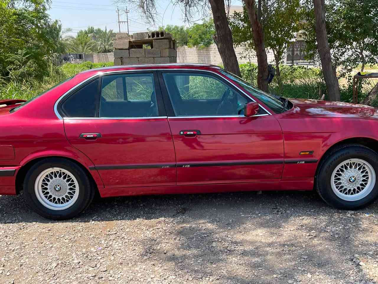 سلام عليكم للبيع فقط 57$
BMW520أصل وارد الماني 

م 1992

نوع المحرك مسكر عدل 6V

محرك وكير 525

تخم تاير جديد 

صدر امامي خلفي جديد 

داخل جلد اسود ملكي مطعم صاج

دبل جكمجه 

دبل ايرباك كهربيات كلى شغاله 

جام كهرباء 

صبغ جماليه فقط 

بدون خياس ولاضرر

للتواصل اتصال او وتساب ملاحضه تبريد يحتاج تبديل كمبريسر فقط باقي كلى شغال  

***********
