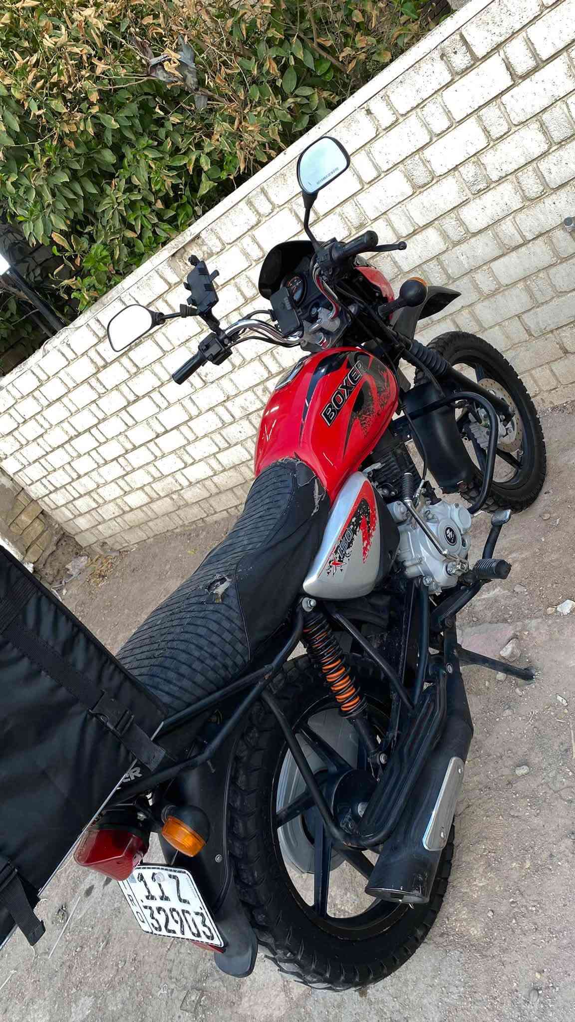 السلام عليكم
دراجة بوكسر للبيع موديل 20 نازله 21 

مرقمة كاملة ، سنوية بأسمي ، تحويل ثاني يوم 

نظيفة جداً استخدام شخصي 

زوج تايرات جدد

زنجيل جديد

باتري جديد 

المكان بغداد | الغزالية | ***********
