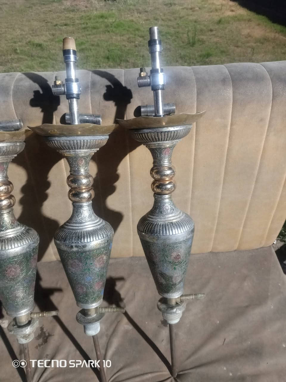 نراكيل طه للبيع نظيفات بدون شيش كما موضح في الصور نحاس سعر الوحدة 40الف جوه سعر السوك للاستفسار 
***********
