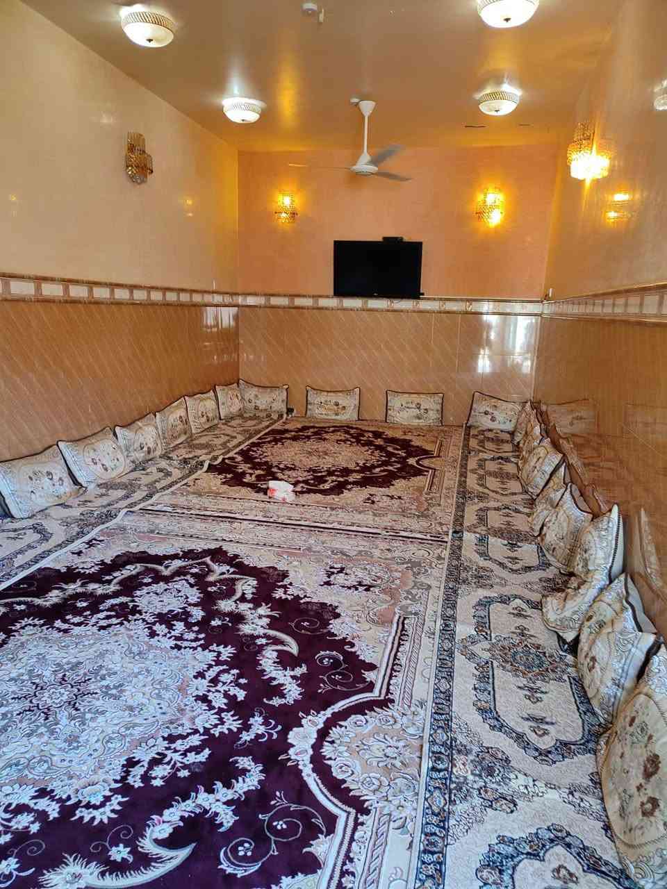 المناذرة حي الجمعية • ٢٥٠م • ٤ غرف