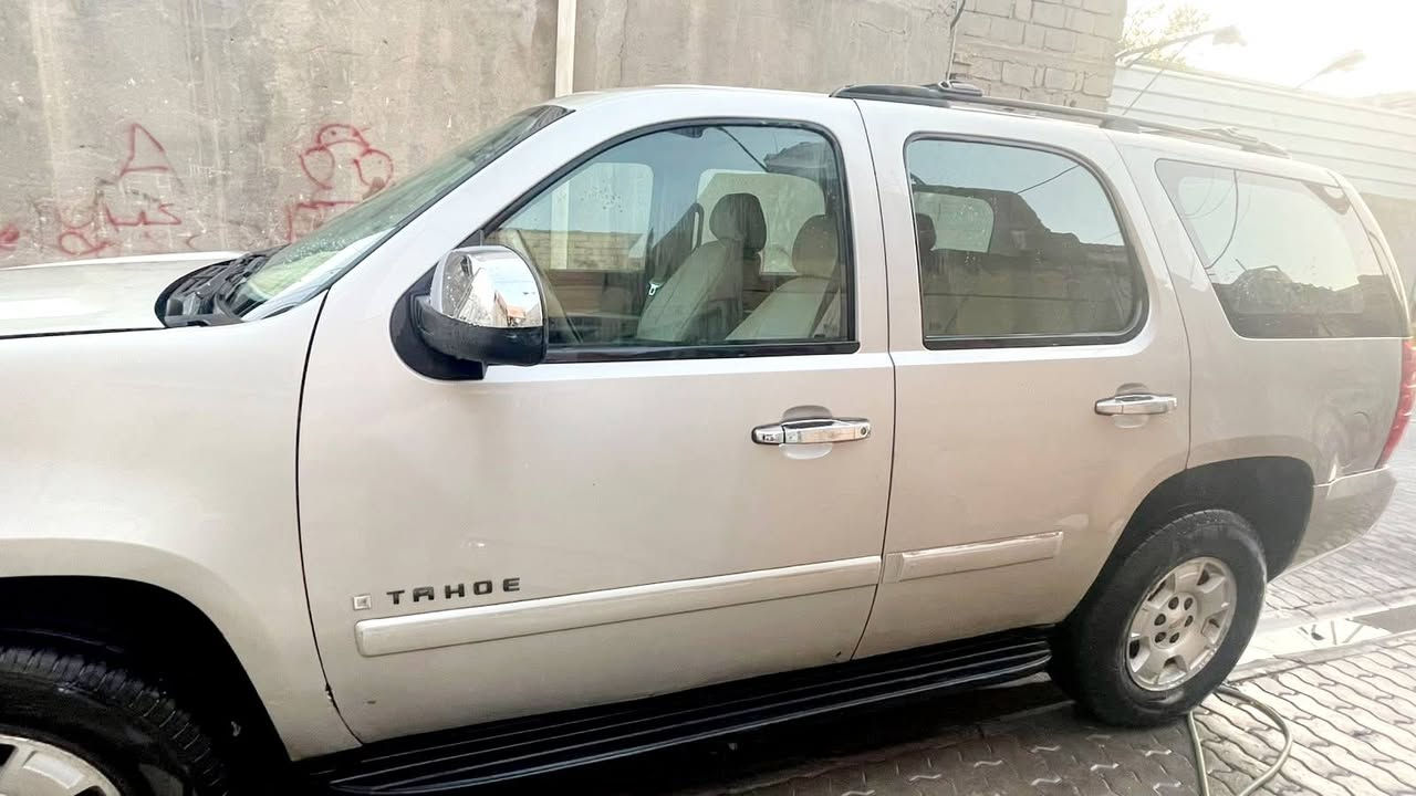 السلام عليكم تاهو 2008 ltzفول 
ا خليجي مو امريكي دواخل لونين تنته السياره فول 
كير محرك تبريد كفاله تخم تاير شاشا ب300$ زنن 200$حداده جديده 
السياره بدون حادث بيه مكانات صبغ مال خياس (ارباع)
 رقم بغداد (تحويل) مكانها  بالبصره القبله
السعر155
استفسار  ***********
