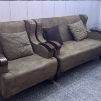 سبع مقاعد • مع فاترينه • يحتاج غسلة