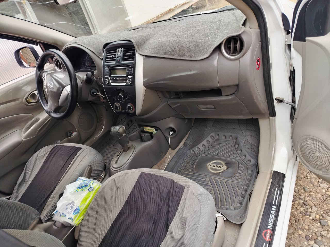 ​🚗 للبيع: نيسان سني هندي
بليتة زرقاء 
 موديل 2019
رقم بغداد
​ المكينة و الكير، والتبريد بحالة ممتازة وخير من الله (شرط الفحص).
​بيهة صبغ باب السايق (على كد دائرة) + بارد بسيط
​السنوية: منتهية
​السعر: [اكتب السعر ٩٨ اكتب: قابل للتفاوض 
​المكان: بغداد الكرخ مكلف بالنشر للاستفسار الاتصال ***********

