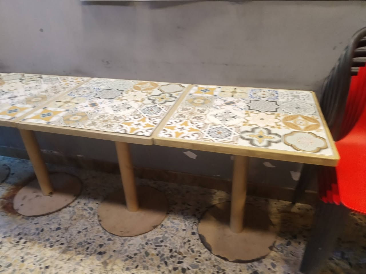 السلام عليكم غراض مطعم للبيع ***********
