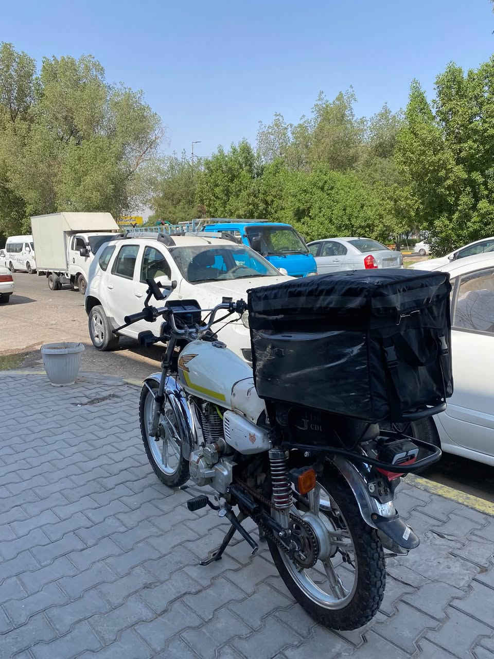 سلام عليكم
دراجه خمسه كير كهربائيات كلها شغاله 
450 الف وبيها مجال حك الجيه

مديل 2023 سكنر 

دراجه خير من الله مابيها اي نقص 

*********** واتساب
