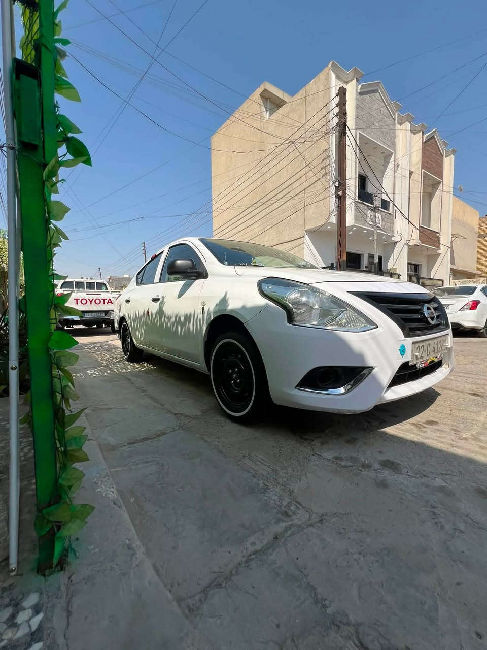 للبيع سني هندي مديل 2016 كفاله عامه بيه بس جاملغ امامي صفحت اليمنه مبدل بدون حادث كير مكينه جدد تبريد ثلج صدر امامي خلفي جديد تخم تاير (مرشلون) مدوشمه ارضيه وكشنات وسفاري باتري جديد منضومه بانزين كله جديده 
رقم اربيل هزه جديده سنويه بسمي تحويل ثاني يوم
مكاني بغداد شهداء البياع ***********
السعر 87 وبيه مجال
