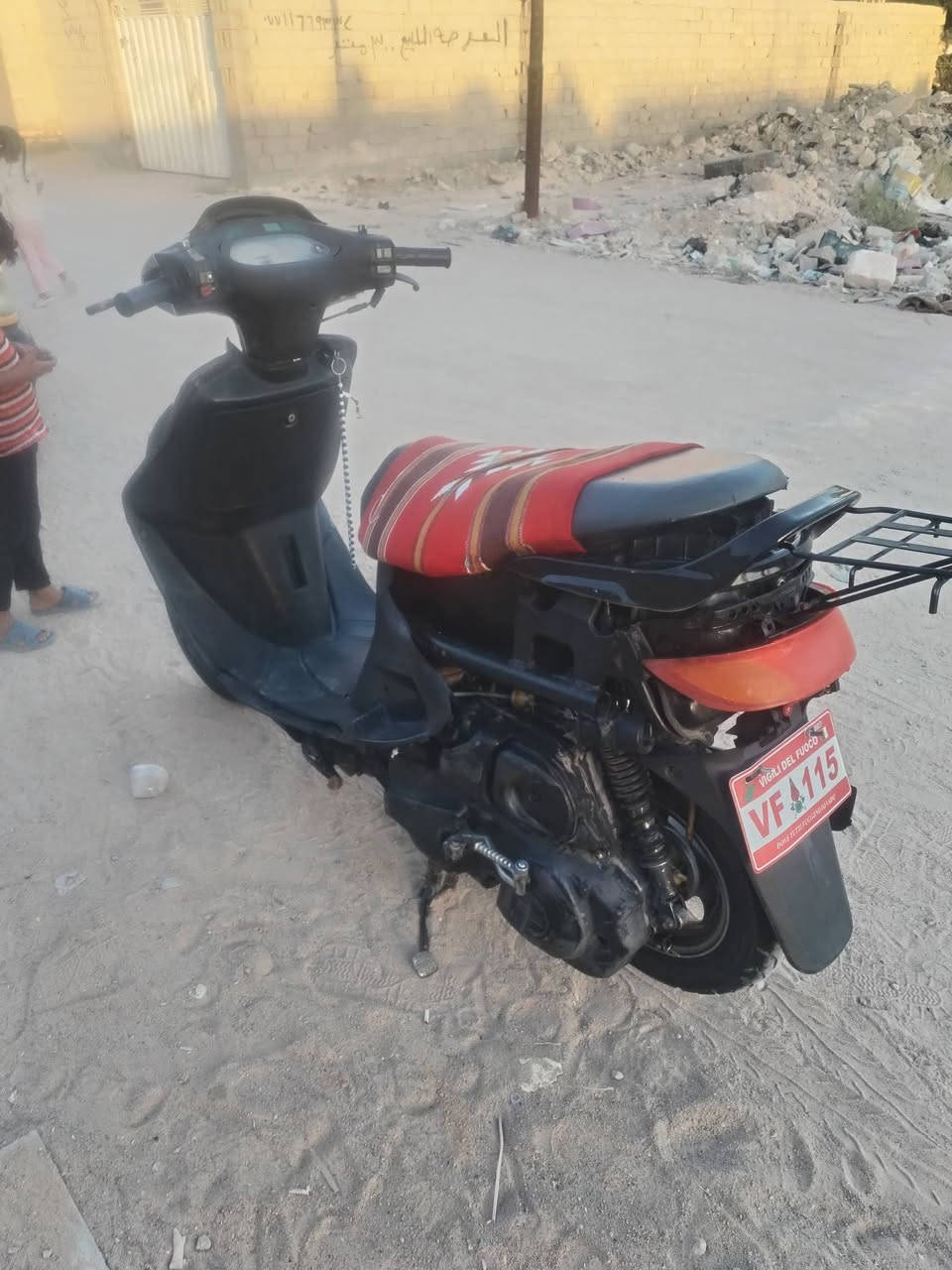 فراشه للبيع محرك مامفتوحه وين ميعجبك افحص السعر ٣٠٠ ***********
