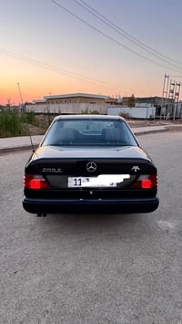 مرسيدس ٨٨ • مكينة ٣٠٠٠ • رقم بغداد
