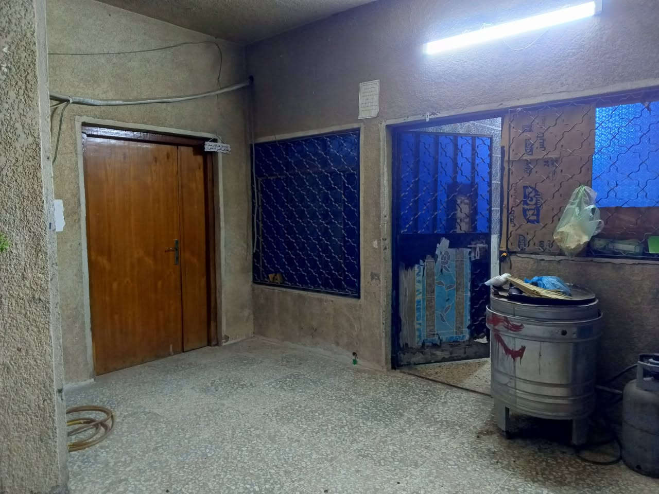 ٣٠٠م • ٣نوم • كراج سيارتين