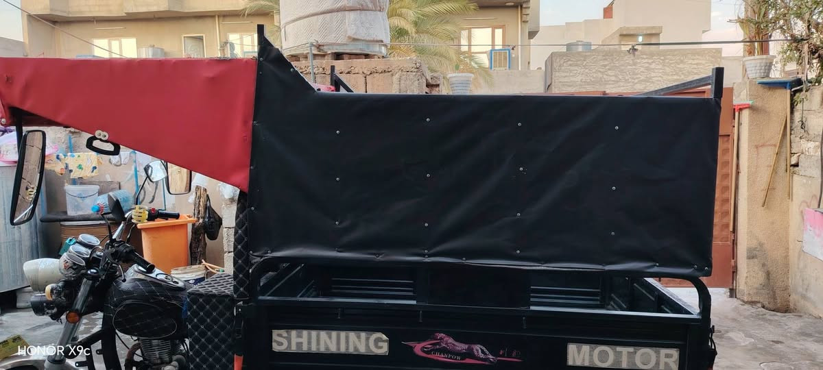 سلام عليكم هذا جنج ستوته للبيع نضيف كلش مرتب سعره 75 وبي مجال للطيبين رقم الاتصال ***********

نص مكتوب في الصور:
- HONOR X9c