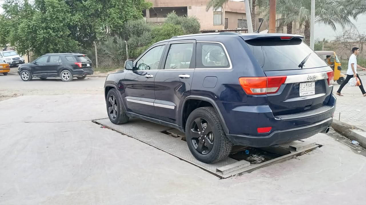 ٢٠١٣ • ٦ سلندر ٣٦٠٠ • كشنات جلد بيج