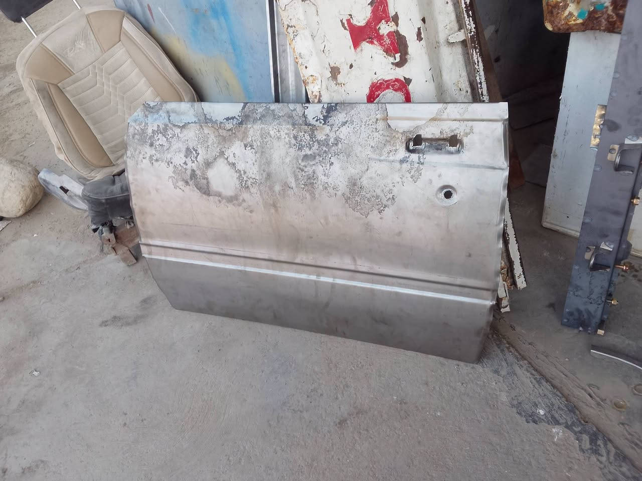 وجه باب • تيوتا • موديل ٨٠