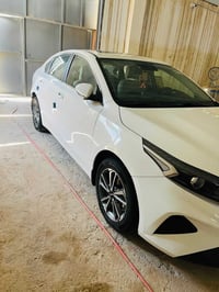السلام وعليكم سيراتوو موديل ٢٠٢٤  محرك ١٦٠٠ أخت الزيرو عداد المسافه ٥٠...