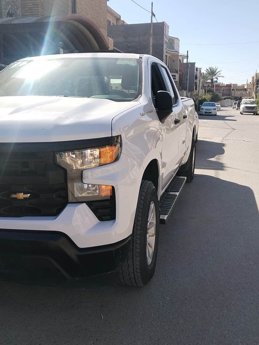 Silverado: شوفرليت سلفرادو 2023

رقم الهيكل (VIN) الذي قدمته: 1GCRAAEDXPZ316758 يعود إلى مركبة شيفروليه سيلفرادو 1500 موديل 2023. إليك بعض التفاصيل الرئيسية المتعلقة بها:

🛻 تفاصيل السيارة:
 • الشركة المصنعة: Chevrolet
 • الطراز: Silverado 1500
 • سنة الصنع: 2023
 • نمط الهيكل: شاحنة بيك أب (Crew Cab/Regular Cab حسب النسخة)
 • الدفع: دفع خلفي (RWD)
 • المحرك: 5.3L V8 (أو حسب النسخة، يمكن 
 • بلد التصنيع: امريكا 
 • ماشية ٣٨ الف مايل
• السيارة دخول جديد – بدون رقم وصلت للعراق ٢٥/٥/١  
• تترقم في جميع المحافظات العراقية
 موجوده في الدوره شارع ٦٠ بغداد السعر ٢٢٠$ ورقة  ،  الاتصال على هذا الرقم 
  رقم الموبايل ***********

📞 للتواصل:  ***********
