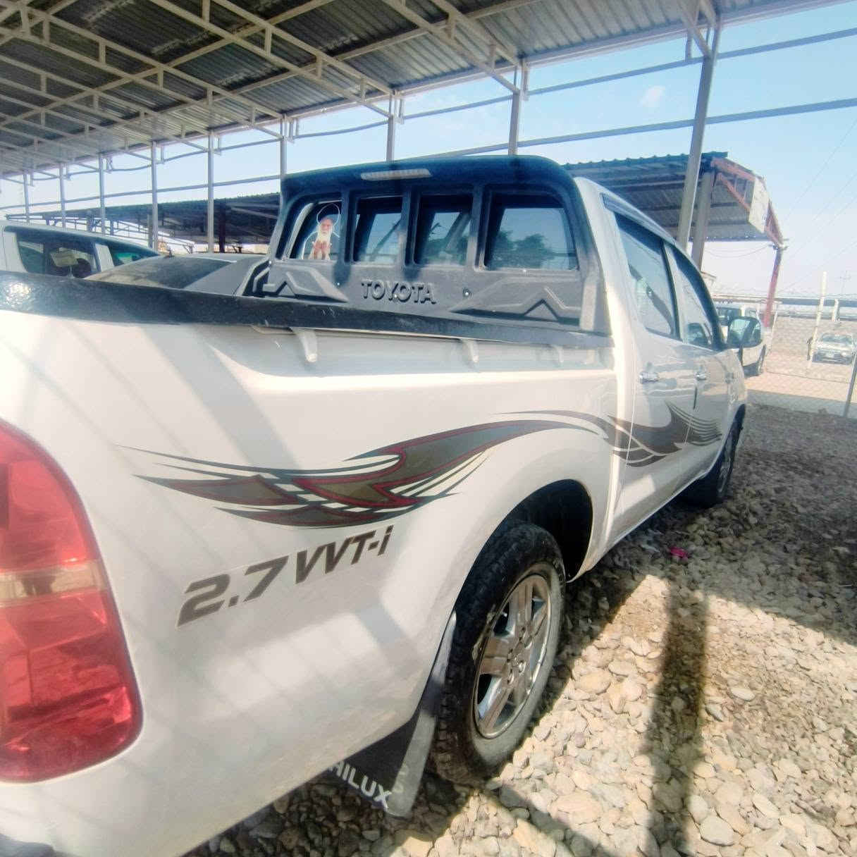 هايلوكس • ٢٠١١ • ٢٧٠٠