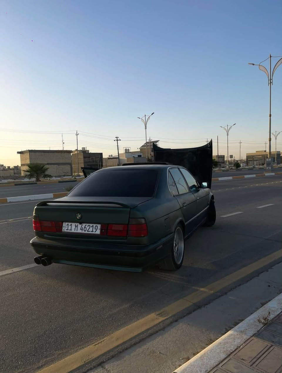 بي ام 252 اصل موديل 1992 لون زيتوني السياره
ادامه كامله من بلكات نوزلات محاول ولفات فيول بم واشر قبق ولفات 

كير محرك اكسل تبريد كله كفاله ويل كرن الغزال 18 تو سايز لايتات سوار دخاني كزوز رياضي غرفه جديد بل جيس فول تحكم كهرباء فتح تلث طكات رقم بغداد الجديد السعر 52$ وبيهه شو مجال تجي تشوف السياره مكاني كربلاء عجبتك تاخذهه من نفش طيبه وبل عافيه عليك تشوفه متعجبك نقوم بواجبك ونضيفك وتروحلك فدوه السياره ***********
