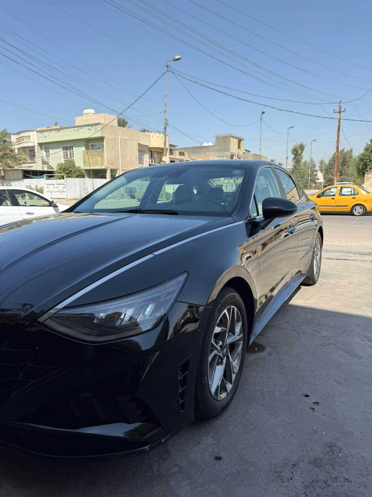 السلام عليكم سونتا موديل 21
رقم اربيل بسمي 
السياره كلين بدون صبغ بدون تبديل بس دعامية امامية فول مواصفات
شاشة بصمة 
كشنات كهرباء 
بنراما 
ماشية61
السياره نضيفه وخير من الله 
مانقصه شي 
بغداد العامرية 
***********  
السعر 155 وبيه مجال
