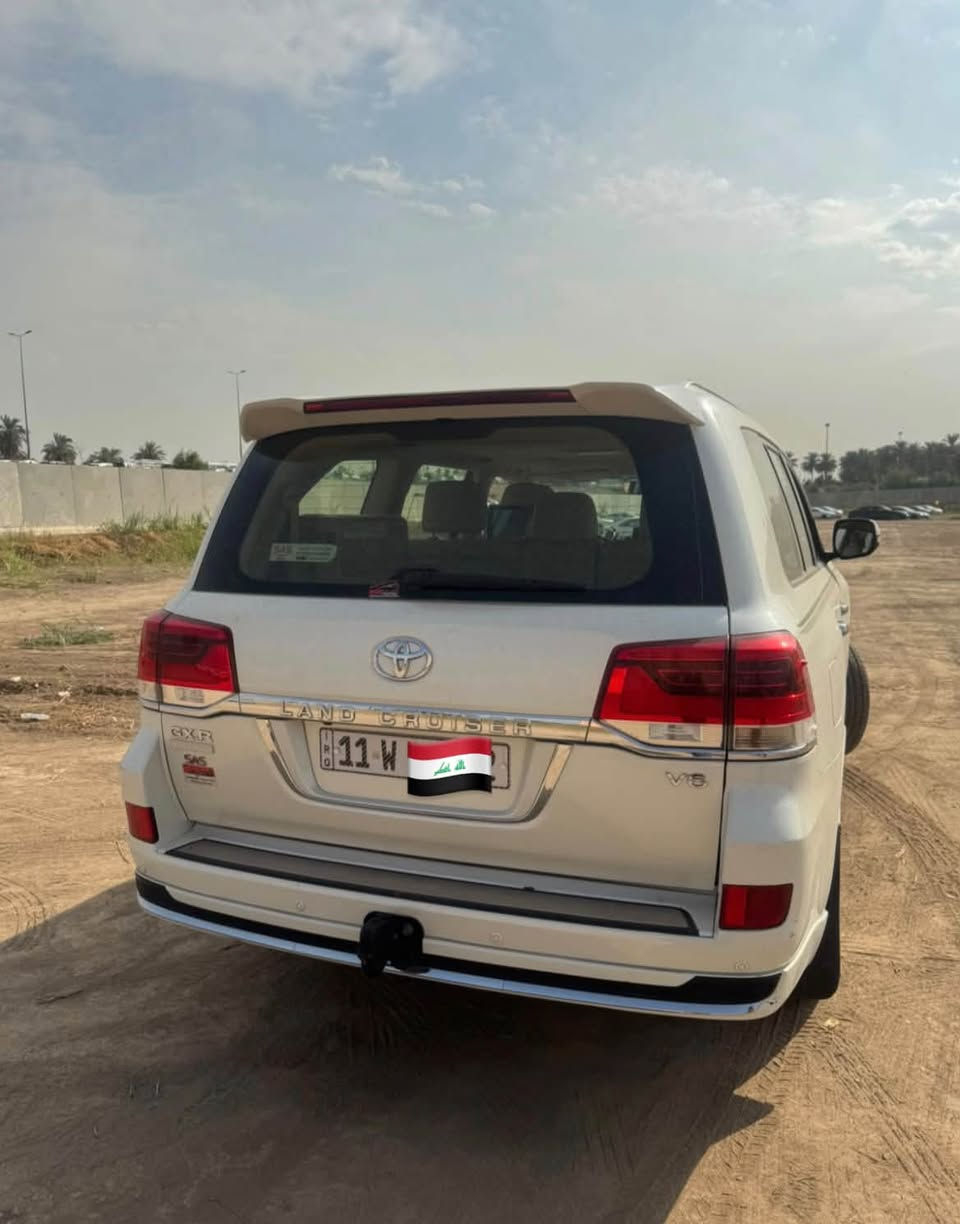 لاندكروز ساز وايت • ٢٠١٧ • ١٥٦ الف كم