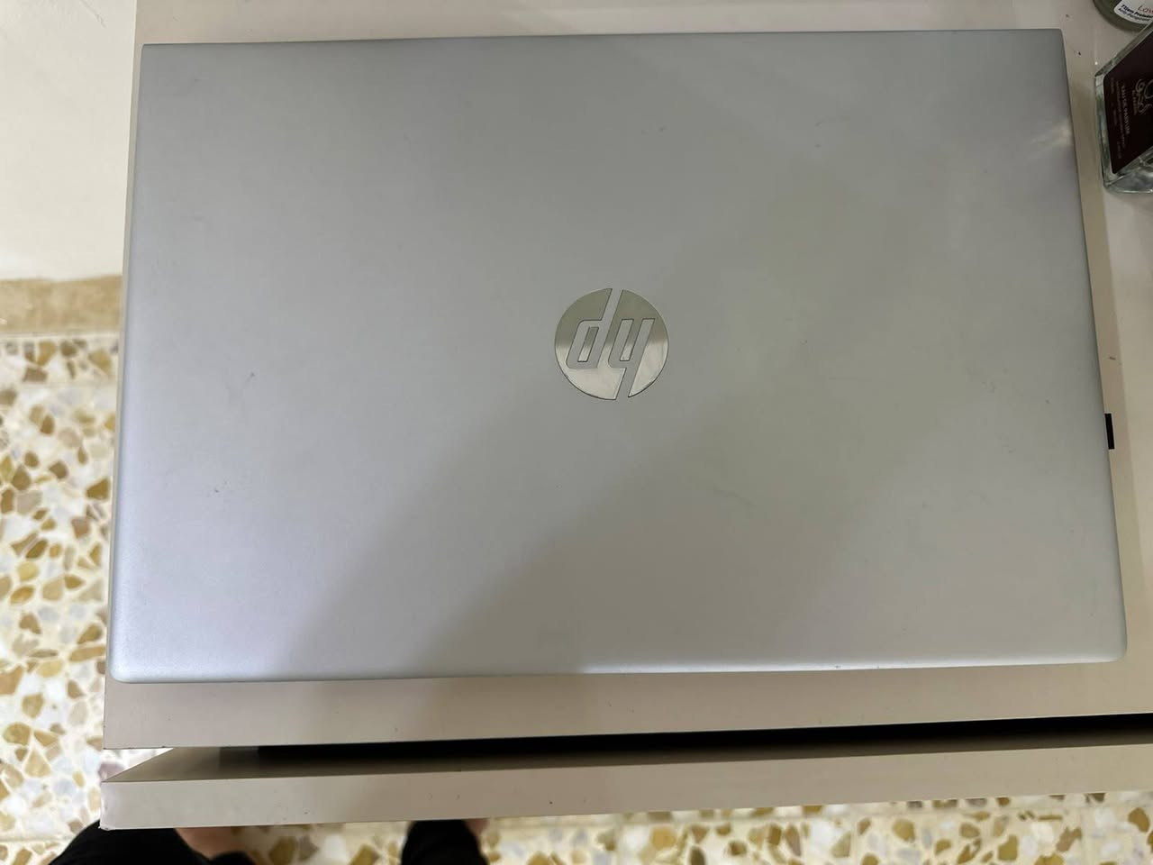 سلام عليكم
لابتوب hp
جيل 8
معالج core i5
ذاكره ٢٥٦
رام ٨
حجم شاشه ١٥؛٦
يشغل حميع برنامج هندسيه ودراسيه
يدعم قرص *********** بي واتساب بس سعر 350 وبي مجال
