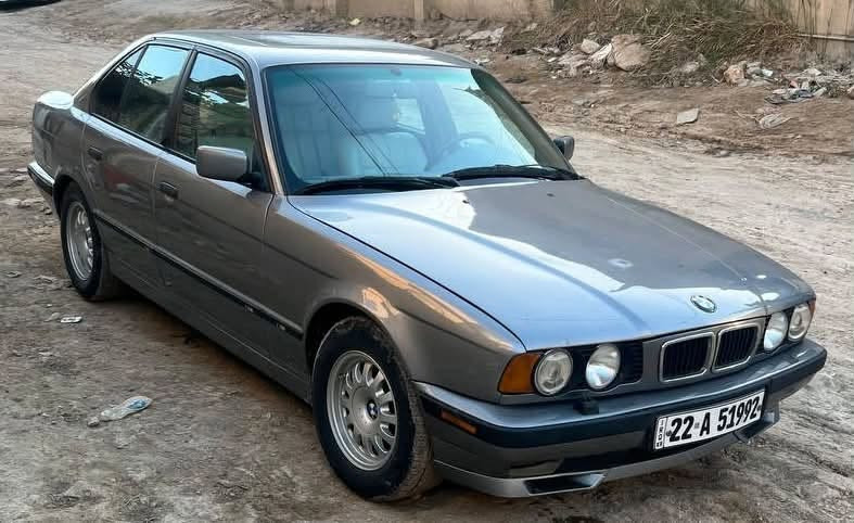 بسم الله الرحمن الرحيم
BMW525i
1992
مسكر فانوس 🔥

بجم عريض

فتحه سقف 

رقم اربيل تحويل ثاني يوم 

مكفول كير مكينه 

تبريد ويه السويج 

تخم تاير 🛞

كهربائيات فول ⚡️

صبغ جماليه فقط 

ترايك للبصره  🏎️

السياره خير من الله🙏🏻

الغرفه ابيض جلد ⚪️

شلعه معدل فول 🔥🔥

 جاهزه من كلشي 

نصبه كدامك

السعر اتصل وبيك خير وتدلل 

‭***********‬
